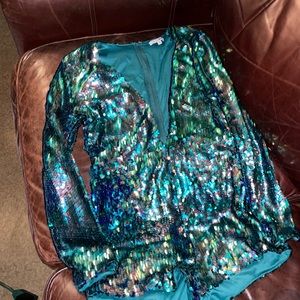FASHION NOVA..SEQUIN ROMPER..SIZE XL..GREEN & GOLD